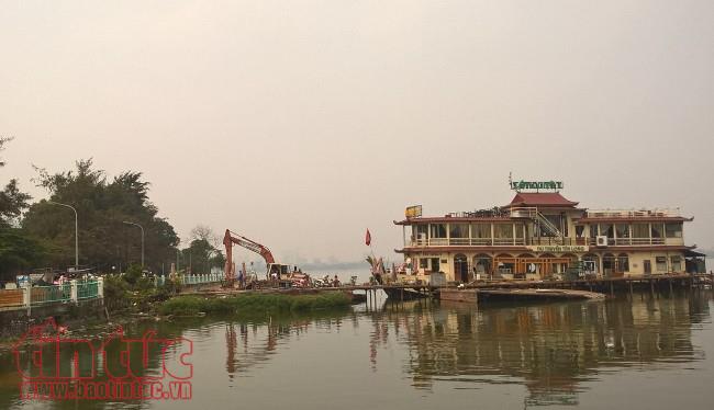 Hôm nay hoàn thành phá dỡ phần vi phạm của nhà nổi, du thuyền Hồ Tây ảnh 2